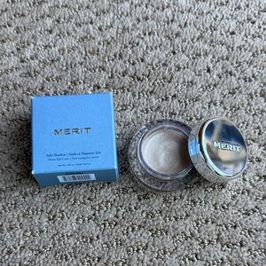 Merit Solo Shadow Sheen